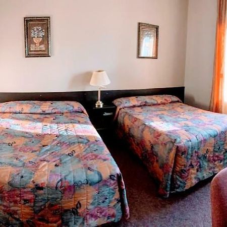 Bonnyville Hotel 외부 사진