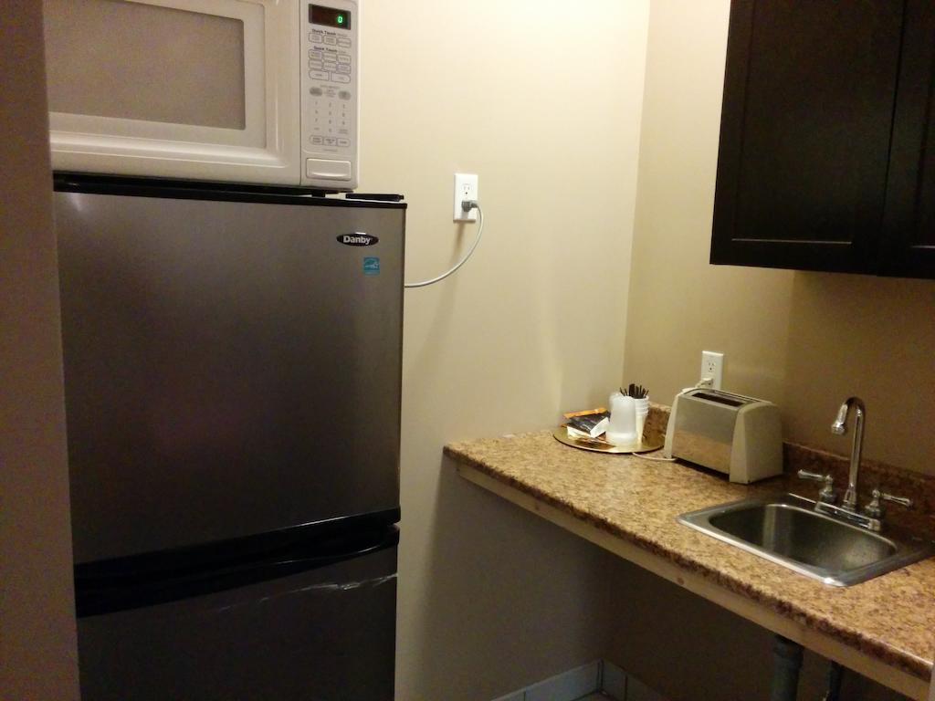 Bonnyville Hotel 외부 사진